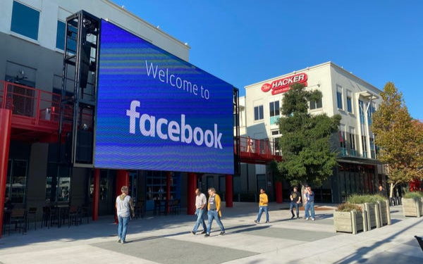 Những con số đáng sợ về nạn tin giả về sức khoẻ, y tế trên Facebook