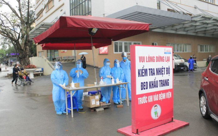 Lịch trình ca nhiễm COVID-19 khám và điều trị ở Bệnh viện E: Một tháng gần đây không đi đâu xa, gia đình cũng không có người đến các khu vực có ổ dịch