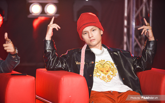 'Ma tốc độ' Đạt Maniac đội mũ len, diện cả cây hàng hiệu trong tập 3 King Of Rap