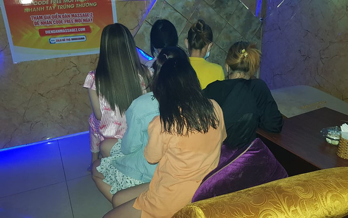 Đột kích điểm massage Điêu Thuyền có suất 'vua đặc biệt' với giá 5 triệu đồng