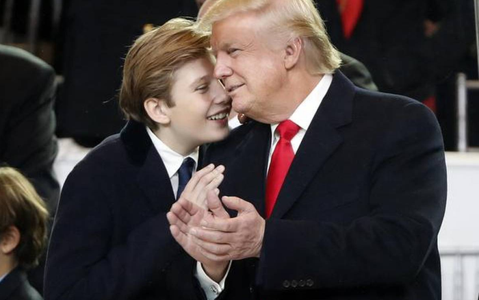 Tình thương yêu Tổng thống Trump dành cho cậu con quý tử Barron