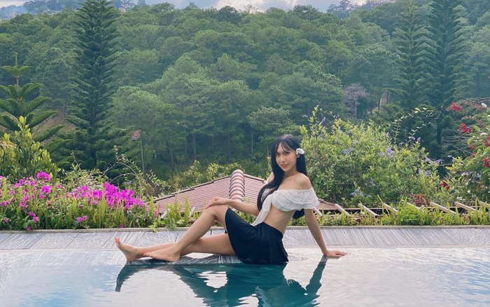 Mặc kệ bị 'soi' chuyện cũ, Lynk Lee vẫn yểu điệu bên bể bơi và 'thả thính' cực chất