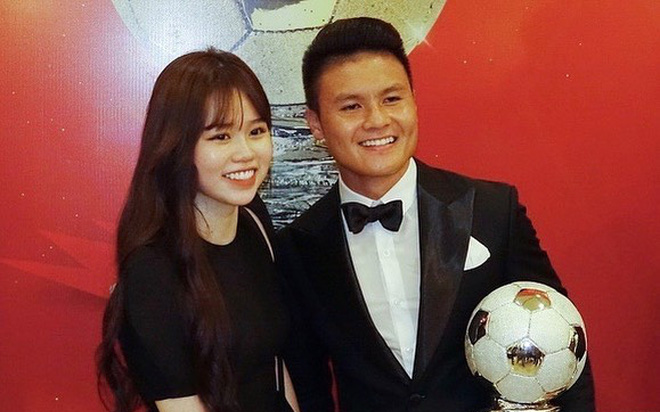 Vừa nhấn mạnh chuyện muốn cưới, Huỳnh Anh bất ngờ xóa bỏ quan hệ hẹn hò với Quang Hải và viết dòng trạng thái 'bạc'