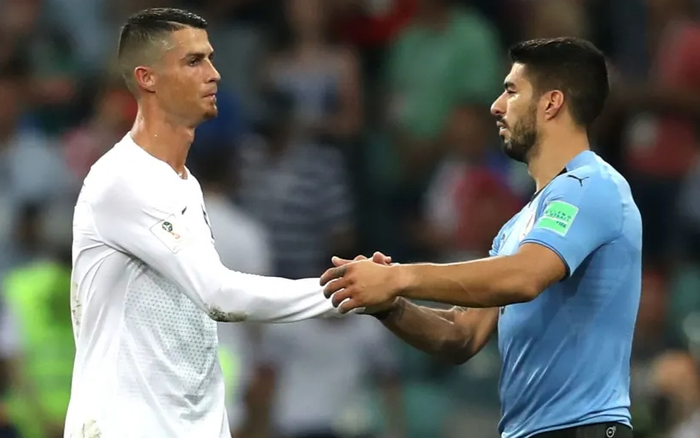 Suarez sẽ đá cặp với Ronaldo ở Juventus?