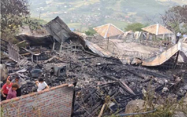 5 homestay ở Lào Cai bất ngờ bốc cháy lúc nửa đêm, 1 người tử vong