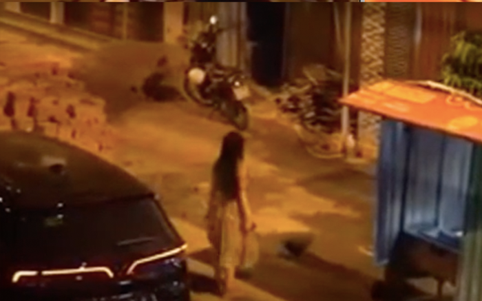 Dân mạng xôn xao trước đoạn clip cô gái đến nhà 'phi công trẻ' nói lời yêu nhưng lại bị hất thẳng nước xuống đầu