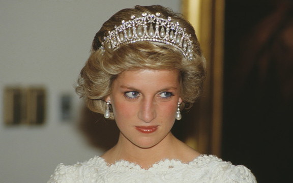 Công nương Diana từng phân vân ở lại Cung điện Kenshington trước khi gặp tai nạn