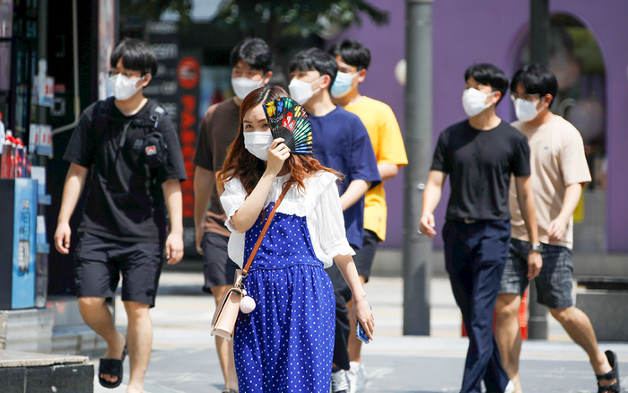 Virus corona có thể tồn tại lâu hơn vào mùa thu