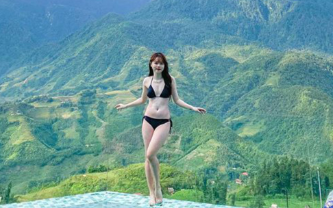 Bạn gái Quang Hải mặc bikini, khoe chân dài và nóng bỏng