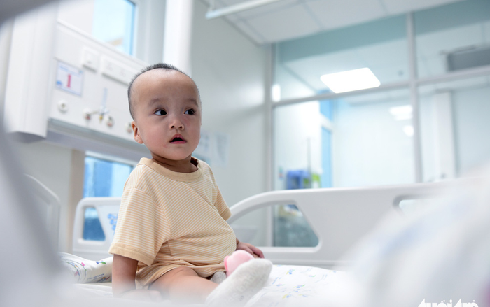 Tin vui: Trúc Nhi - Diệu Nhi đã có thể tự ngồi, được tập tăng sức cơ để chuẩn bị tập đi