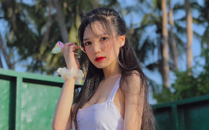 Nhan sắc trong veo của 'hotgirl' ĐH Quy Nhơn khiến bao người xao xuyến