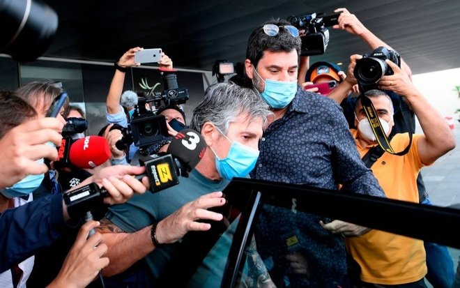 Cuộc đàm phán giữa cha Messi và Chủ tịch Bartomeu rơi vào ngõ cụt