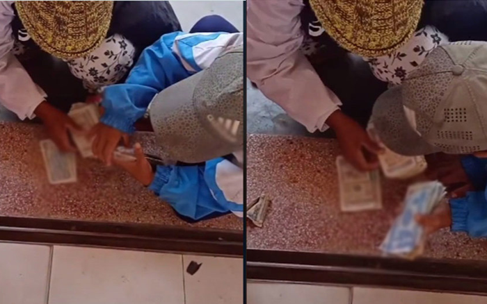 Xúc động khoảnh khắc người mẹ với dáng vẻ khắc khổ, ngồi gom góp từng đồng lẻ mua tặng con gái lớp 12 chiếc điện thoại cũ