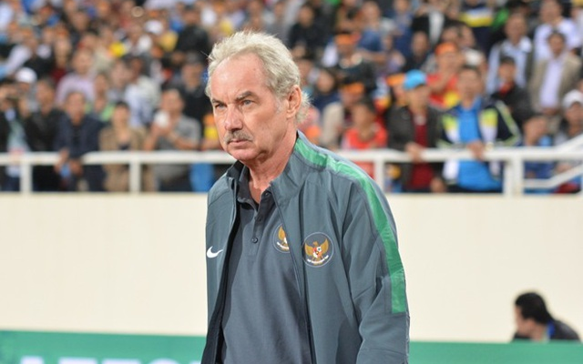 HLV Henrique Calisto: Xin chia buồn với bạn hiền, Alfred Riedl