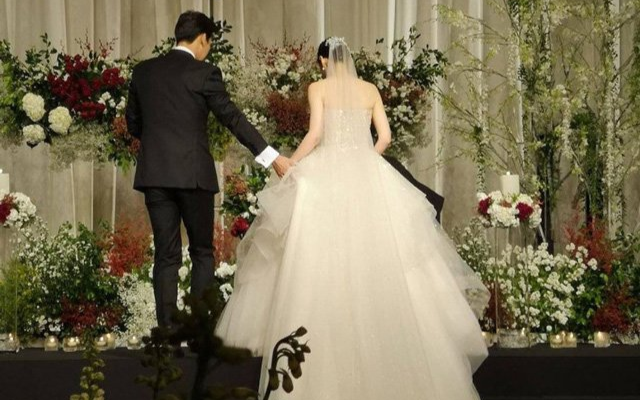 Đang tổ chức đám cưới, cô dâu chú rể bàng hoàng khi biết thân phận thật của nhau khiến hôn lễ hủy bỏ