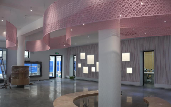 ĐH Ngoại thương Hà Nội trình làng 'ngôi nhà màu hồng' khiến dân tình hết lời xuýt xoa