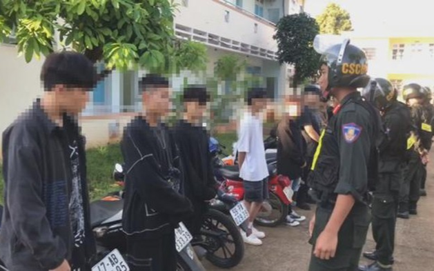 Phát hiện nhóm 8 thanh niên, học sinh dương tính với ma túy khi tham gia giao thông