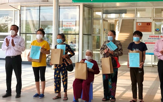 Người lớn tuổi nhất Việt Nam nhiễm COVID-19 xuất viện