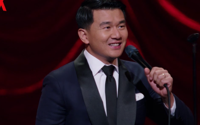 Xem ngay 'Ronny Chieng: Asian Comedian Destroys America' với loạt câu châm biếm 'cực chất'