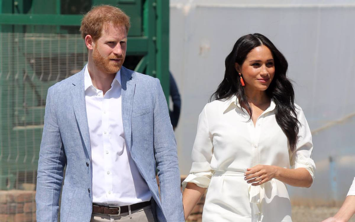 Hậu rời hoàng gia, Harry và Meghan Markle 'hăng hái' kiện các cơ quan truyền thông