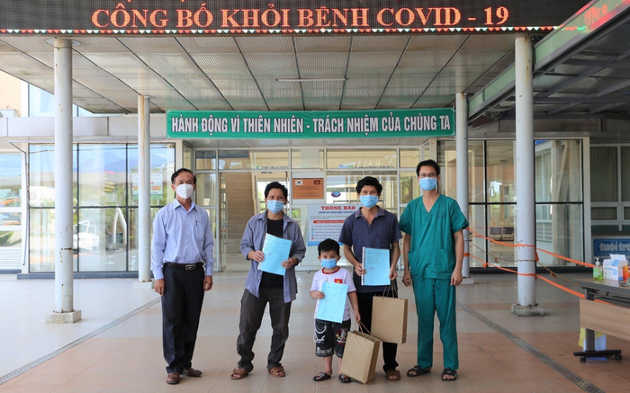 Thêm 3 ca nhiễm COVID-19, 8 bệnh nhân được công bố khỏi bệnh trong ngày