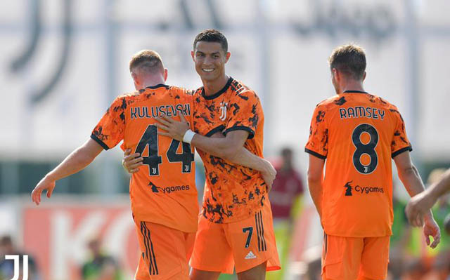 Cristiano Ronaldo nổ súng, Juventus đại thắng dưới triều đại Andrea Pirlo