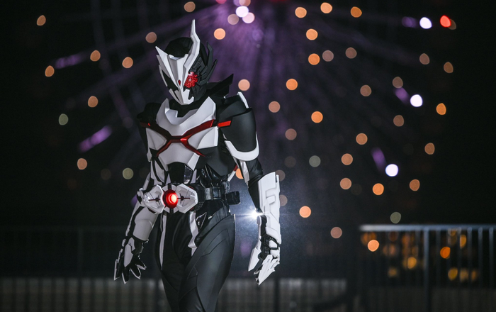 Kamen Rider Ark-One ngoài đời thực: Đỉnh cao cosplay là đây
