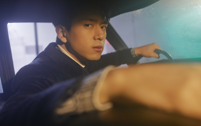 Lý Hiện bị nói là 'kẻ hai mặt' khi có thao tác khác nhau trên hai trang mạng xã hội