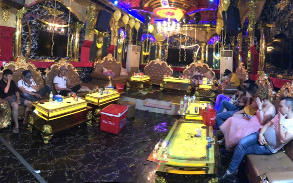 Phát hiện 33 'dân chơi' dương tính với ma túy trong phòng karaoke tại TP.HCM