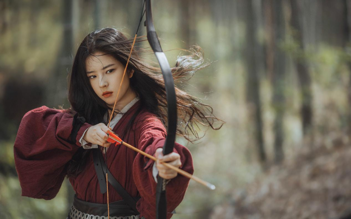 Mulan: Mê mẩn với loạt ảnh về nàng Mộc Lan phiên bản cosplay đẹp hơn cả trên phim