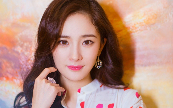 Netizen xứ Trung muốn có cuộc sống như mỹ nhân nào trong showbiz Hoa ngữ?