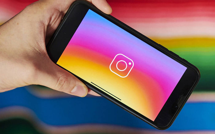 Facebook bị kiện vì tự tiện sử dụng camera iPhone nhòm ngó người dùng Instagram