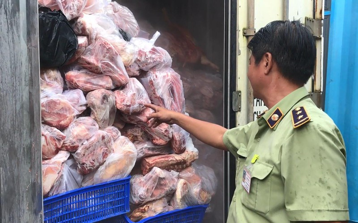 Phát hiện gần 1 tấn thịt lợn mắc dịch tả châu Phi đang trên đường đưa đi tiêu thụ