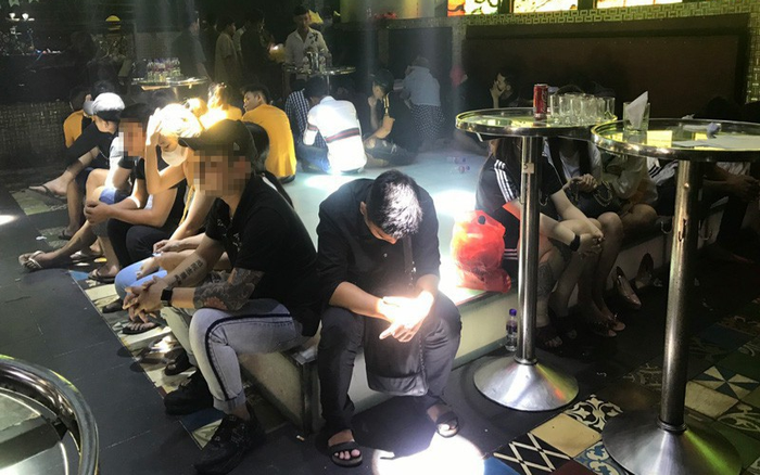 102 người mở 'tiệc' ma túy mừng sinh nhật trong quán bar ở Tiền Giang