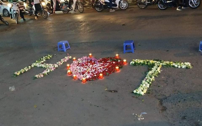 Tỏ tình bằng nến và hoa giữa đường nhưng bị từ chối, thanh niên nổi nóng hù dọa: 'Em nghĩ trốn được anh á?'