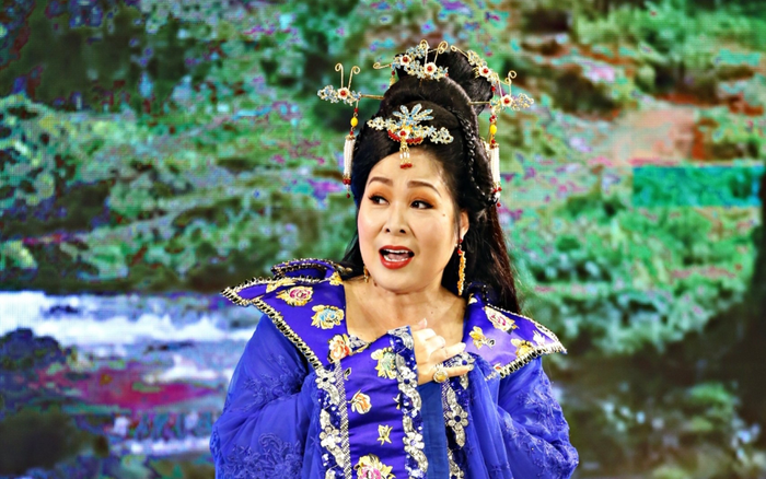 NSND Hồng Vân gây bất ngờ với giọng ca 'cực đỉnh', lưu giữ kỉ niệm tình yêu với chồng
