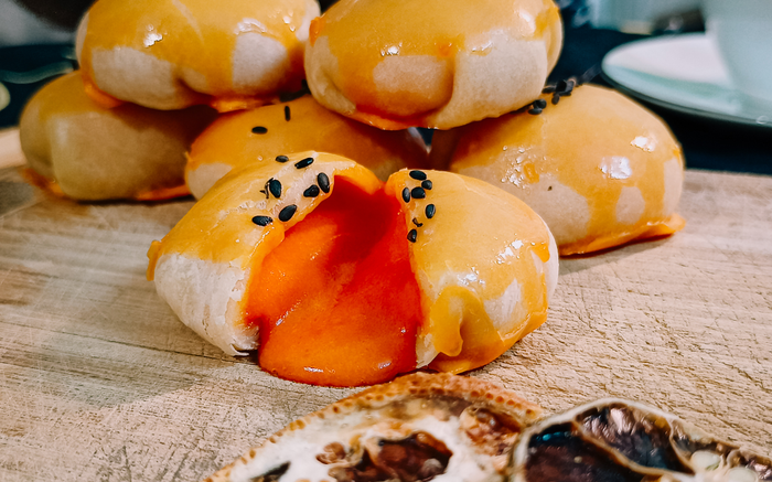 Bật mí công thức làm bánh trung thu trứng muối tan chảy 'homemade'