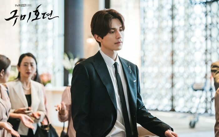 “Hồ ly” Lee Dong Wook sắp gặp mặt khán giả, điều gì khiến tác phẩm của anh đầy trở nên đầy sức hút?