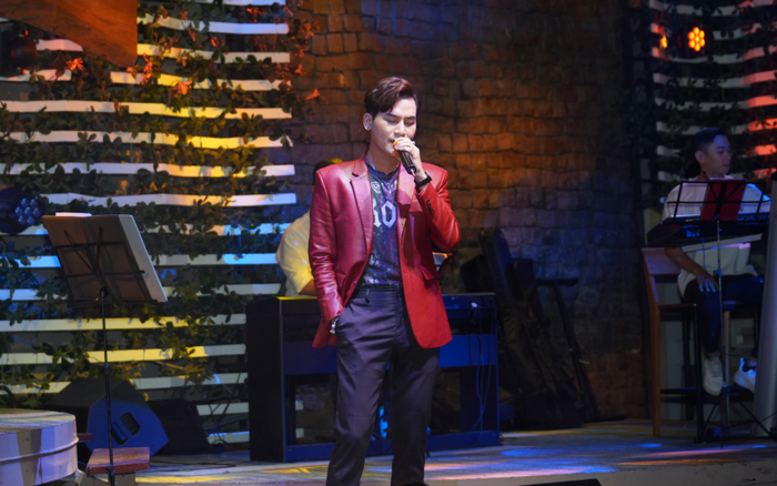 Vừa trở lại sau dịch, Ali Hoàng Dương đã khai pháo với 2 đêm nhạc TPHCM, Hà Nội