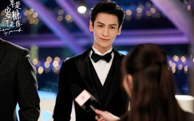 La Vân Hi hóa tổng tài kiêu ngạo nhờ những bộ âu phục thẳng thớm trong 'Nửa là đường mật, nửa là đau thương'