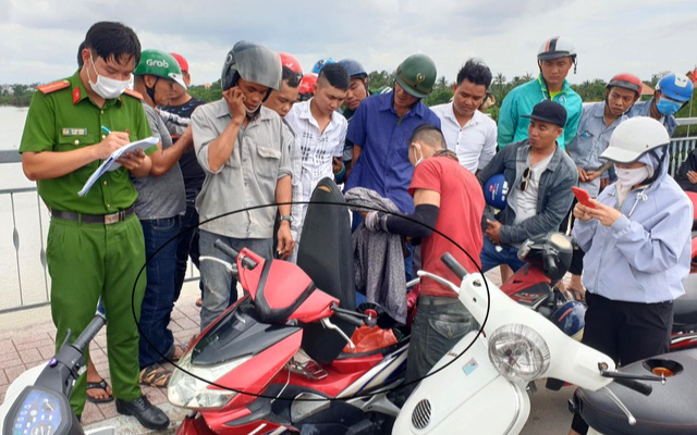 Nam thanh niên để lại xe máy trên cầu rồi nhảy xuống sông Sài Gòn mất tích