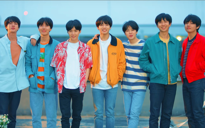 Diện trang phục Hanbok truyền thống cực điển trai, BTS gửi lời chúc tới fan nhân lễ Chuseok