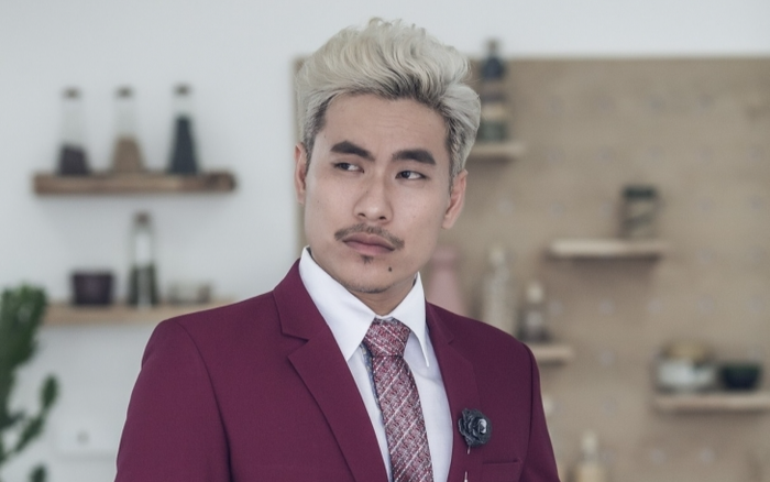 Kiều Minh Tuấn háo hức khoe được tặng giày G-Dragon thiết kế, ai ngờ bị dân mạng 'bóc phốt' thế này đành phải xoá bài vội vàng