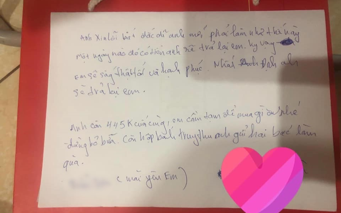 'Dở khóc dở cười' chuyện nữ sinh bị người yêu trộm laptop vừa mới mua, được bù lại hộp bánh trung thu kèm lời nhắn 'mãi yêu em'