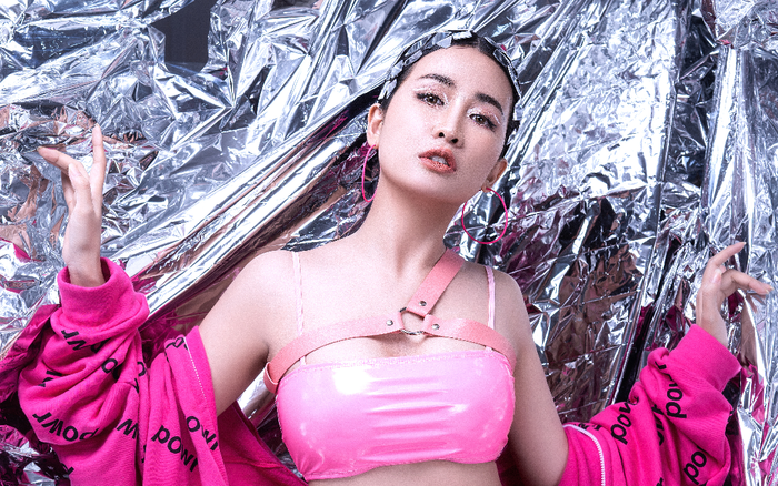 DJ Trang Moon khoe thần thái quyến rũ, nhan sắc xinh đẹp khiến dân tình chưa 'lên sàn' đã cảm thấy 'chao đảo'