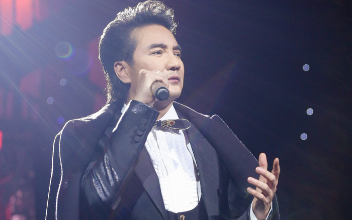 Đàm Vĩnh Hưng: 'Con gái thích tôi nhiều nhưng con trai mê tôi cũng chẳng ít'