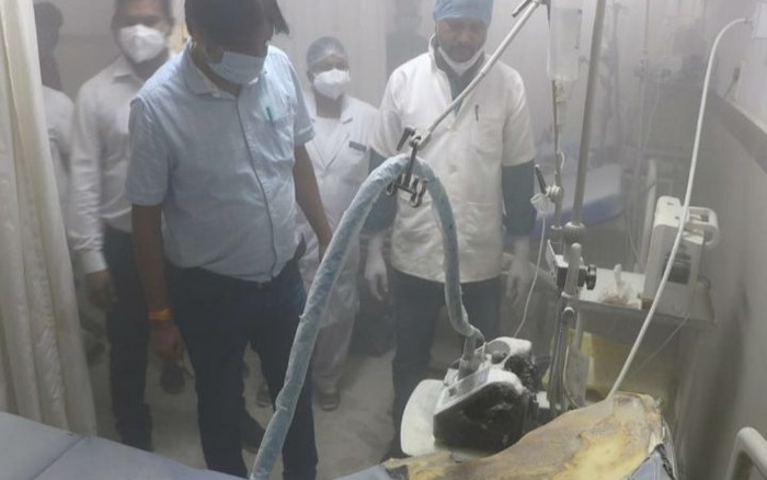 Máy thở đột nhiên nổ tung, bệnh nhân tử vong oan uổng