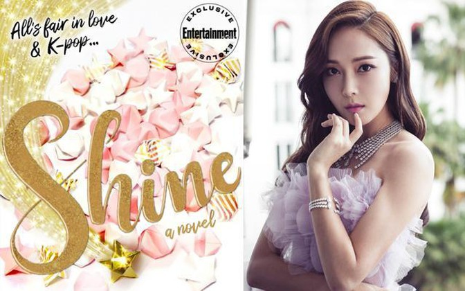 Krystal vừa đăng dòng trạng thái chúc mừng chị gái Jessica Jung xuất bản thành công cuốn tự truyện SHINE