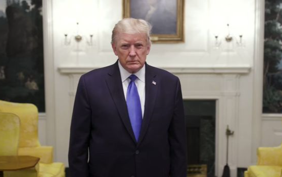 Mắc COVID-19, Tổng thống Trump phải thở oxy khi ở Nhà Trắng?