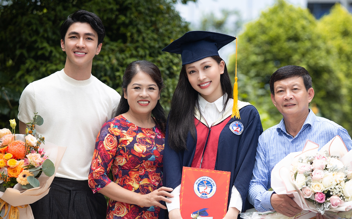 Bùi Phương Nga rạng rỡ tốt nghiệp Đại học Kinh tế Quốc dân bên cạnh Bình An: Tài sắc vẹn toàn!